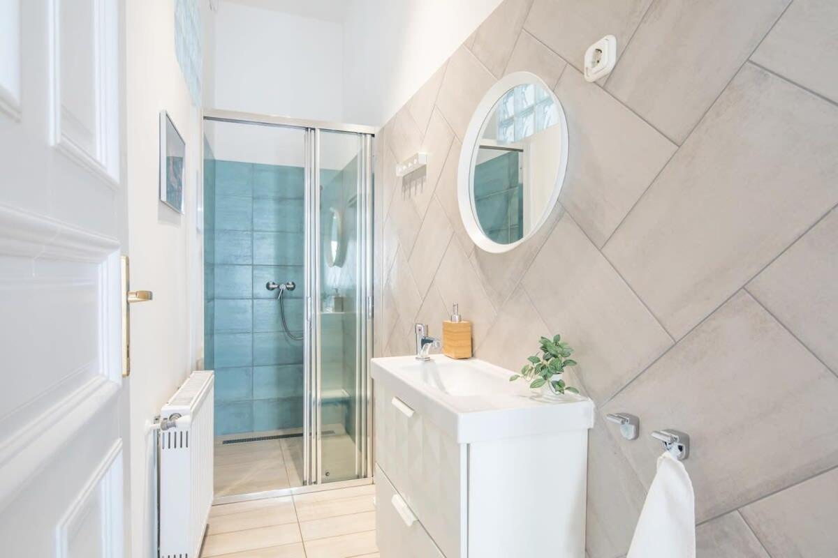 Full Comfort, 4 Bedrooms In The Heart Of The Apartamento Budapest