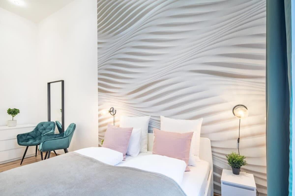 Full Comfort, 4 Bedrooms In The Heart Of The * Budapest